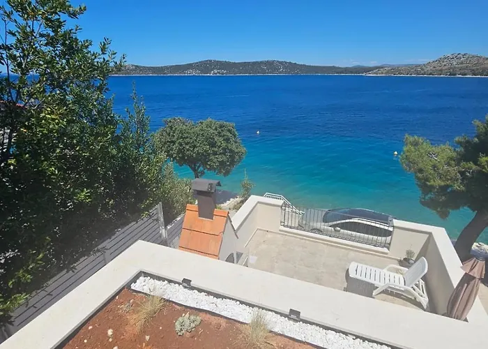 Borovac Sparadici شقة